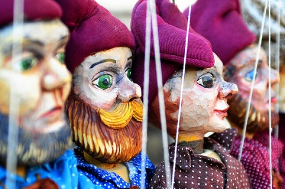 Palomitas y Mirindas: Las artes de la marioneta en el festival Titirimundi Palomitas y Mirindas: Las artes de la marioneta en el festival Titirimundi