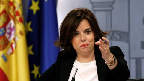La vicepresidenta del Gobierno en funciones, Soraya S&aacute;enz de Santamar&iacute;a, durante la rueda de prensa posterior al Consejo de Ministros