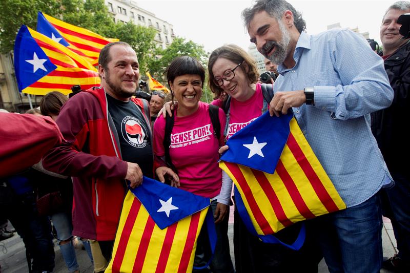 La CUP aprueba una enmienda para "liberarse" del pacto con Junts pel Sí La CUP aprueba una enmienda para "liberarse" del pacto con Junts pel Sí