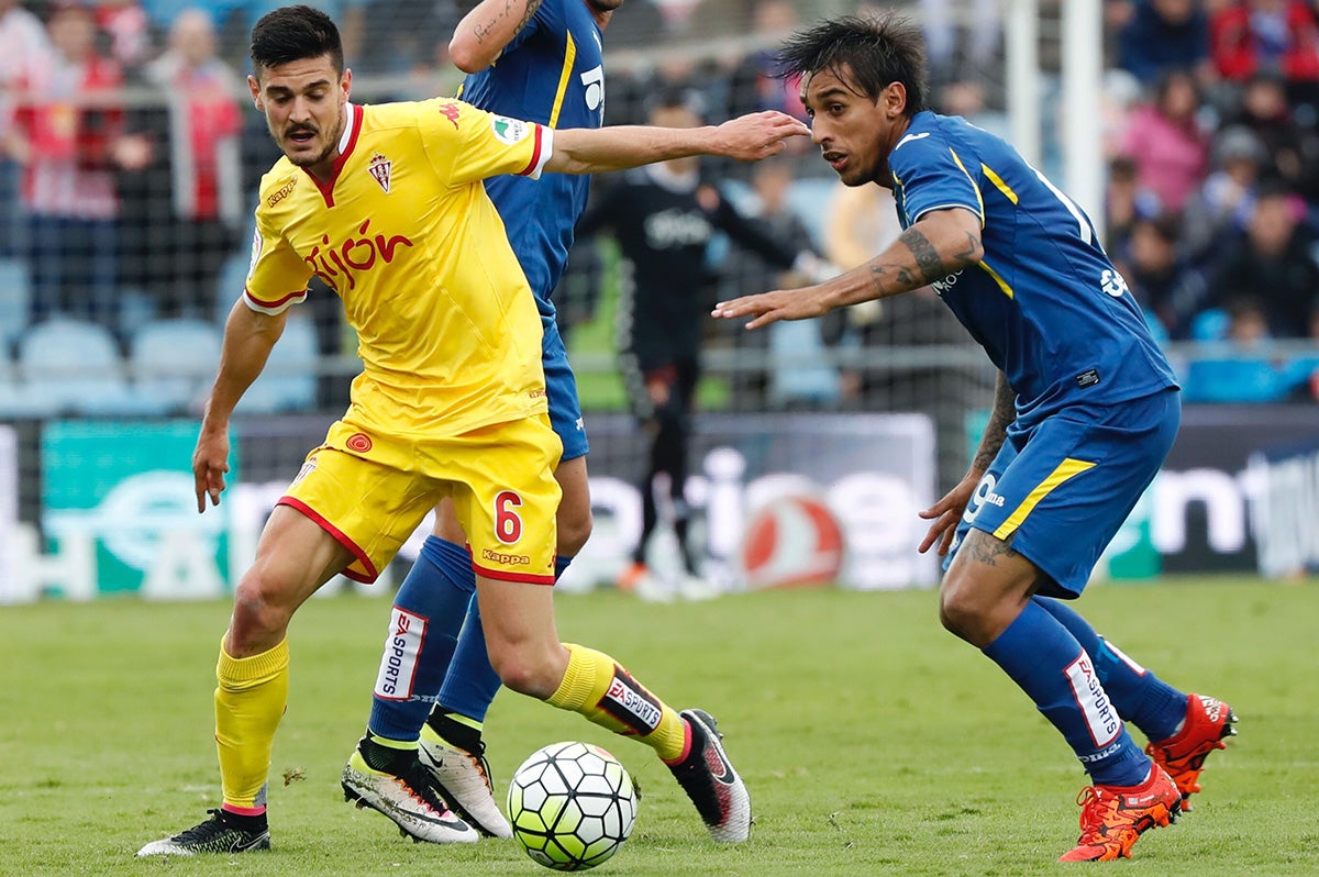 Getafe 1 - 1 Sporting. La salvación tendrá que esperar al final de Liga Getafe 1 - 1 Sporting. La salvación tendrá que esperar al final de Liga