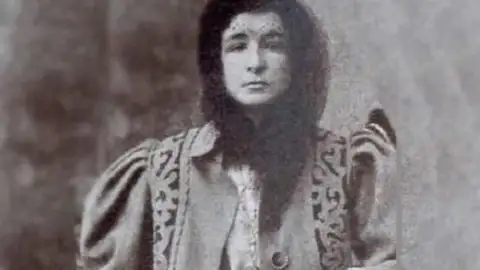 Enriqueta Martí, la vampiresa del Raval Enriqueta Martí, la vampiresa del Raval