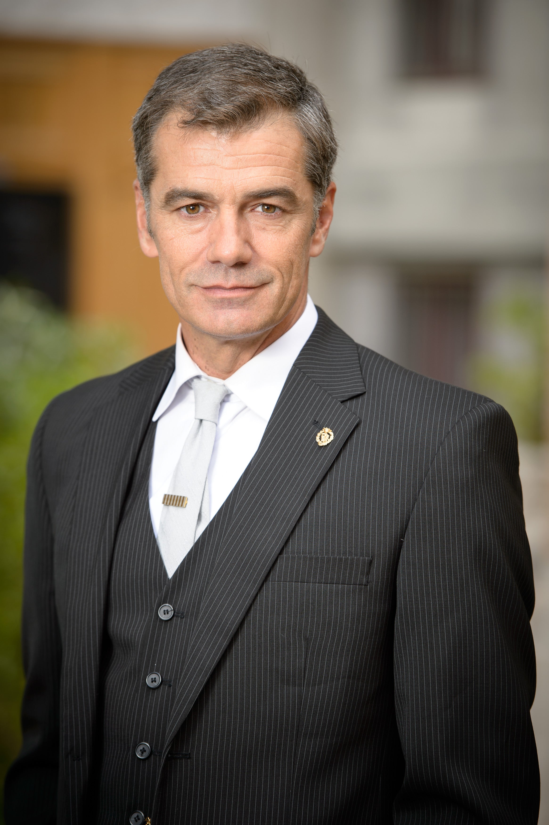 Mesa de redacción: Toni Cantó vuelve a publicar una noticia falsa e Twitter Mesa de redacción: Toni Cantó vuelve a publicar una noticia falsa e Twitter
