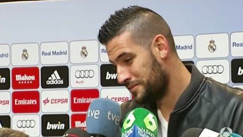 Kiko Casilla, incr&eacute;dulo ante no poder responder una pregunta en catal&aacute;n