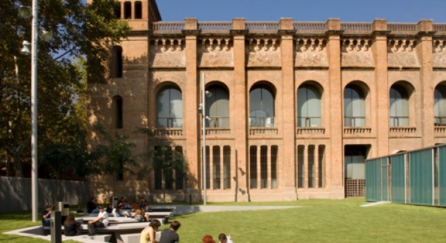 La Universidad de Barcelona, por tercer año consecutivo entre las 200 mejores del mundo La Universidad de Barcelona, por tercer año consecutivo entre las 200 mejores del mundo