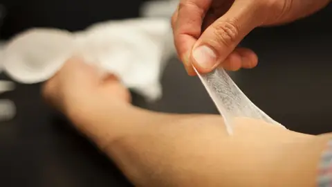 Crean una segunda piel de silicona Crean una segunda piel de silicona