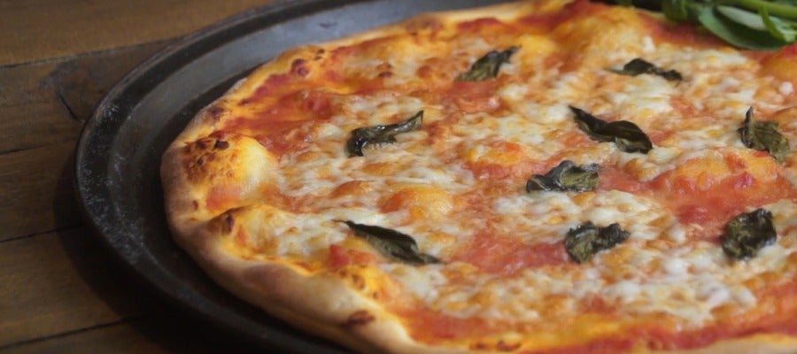 Pizza napolitana casera