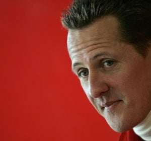 Michael Schumacher, antes de una carrera con Ferrari Michael Schumacher, antes de una carrera con Ferrari