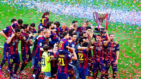 El Bar&ccedil;a levanta un t&iacute;tulo de Liga