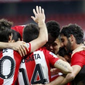 Los jugadores del Athletic celebran un gol