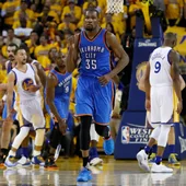 Kevin Durant celebra una canasta ante los Warriors Kevin Durant celebra una canasta ante los Warriors