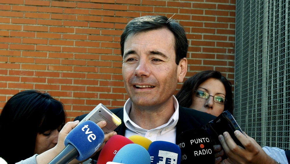 Tomás Gómez cree que el PSOE debe repensar su liderazgo y recuerda que Rubalcaba dimitió por menos Tomás Gómez cree que el PSOE debe repensar su liderazgo y recuerda que Rubalcaba dimitió por menos