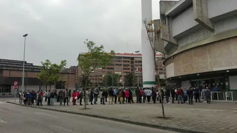 Colas en El Sardinero Para la eliminatoria de ascenso