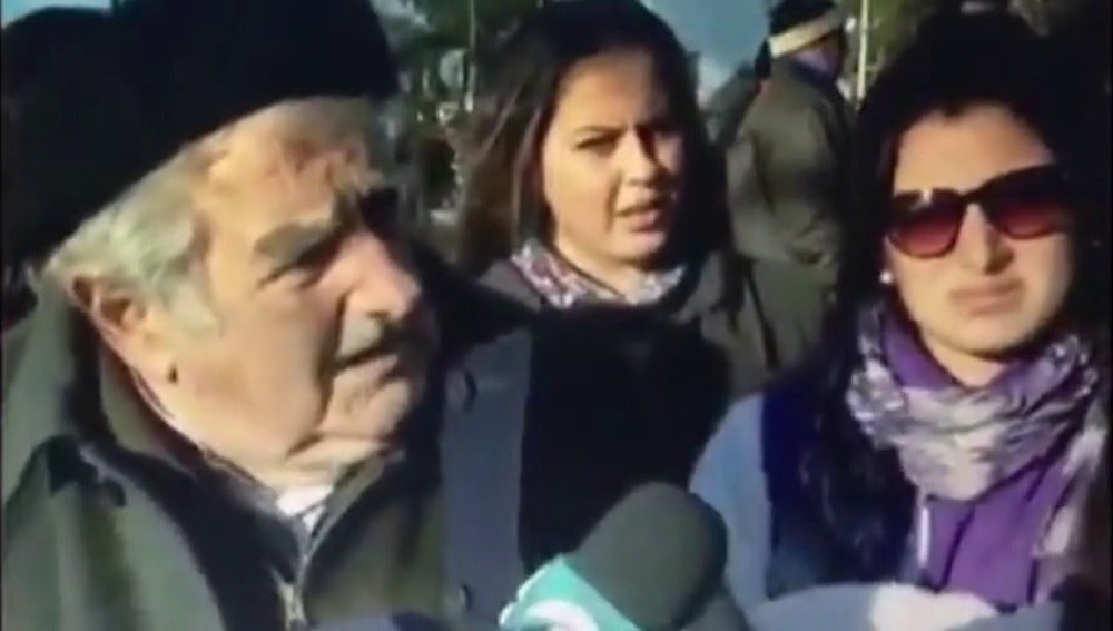 Frame 0.878295 de: Mujica: Maduro está loco como una cabra Frame 0.878295 de: Mujica: Maduro está loco como una cabra