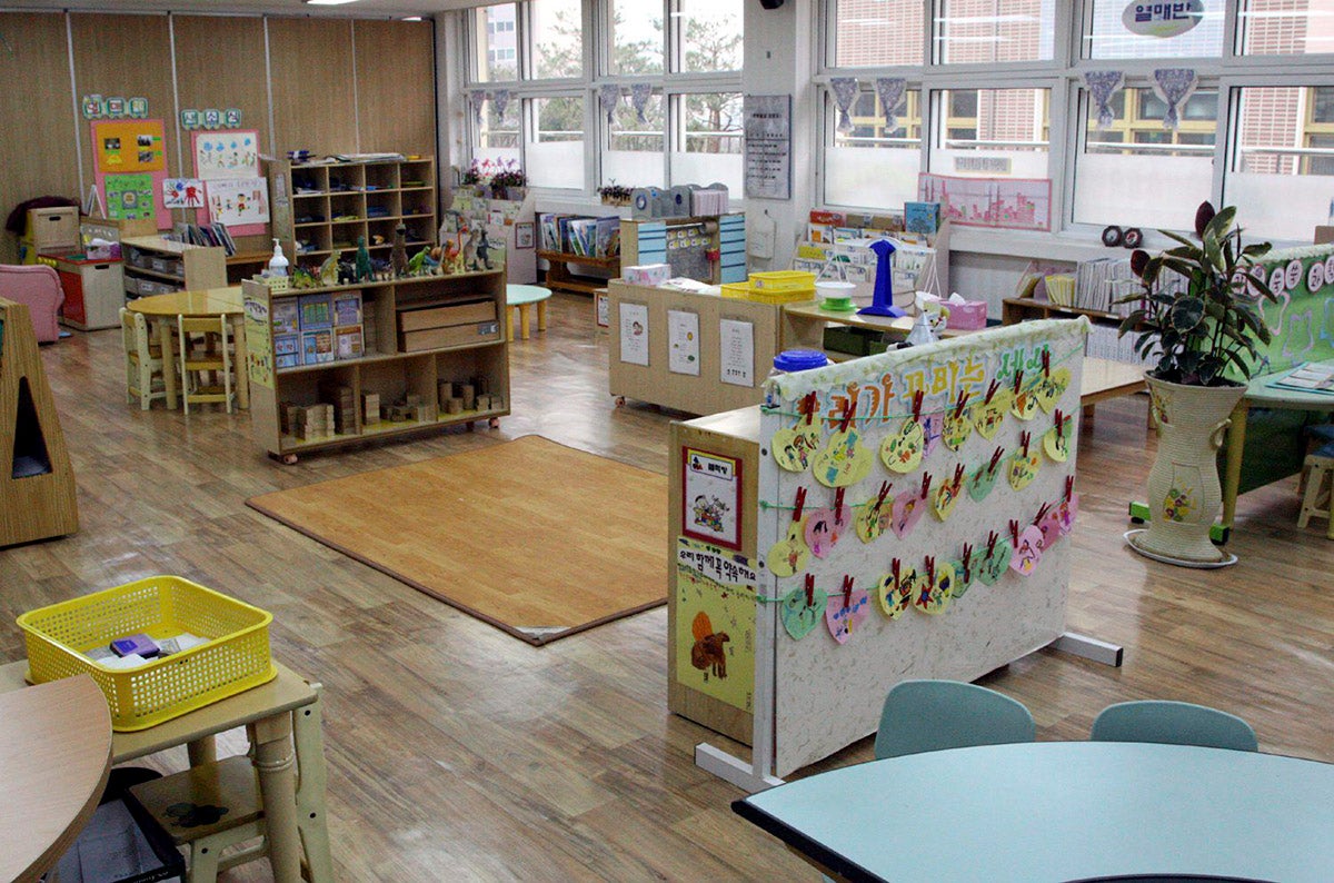 Muere un bebé en una guardería después de que una niña de 10 años le pisase la cabeza Muere un bebé en una guardería después de que una niña de 10 años le pisase la cabeza