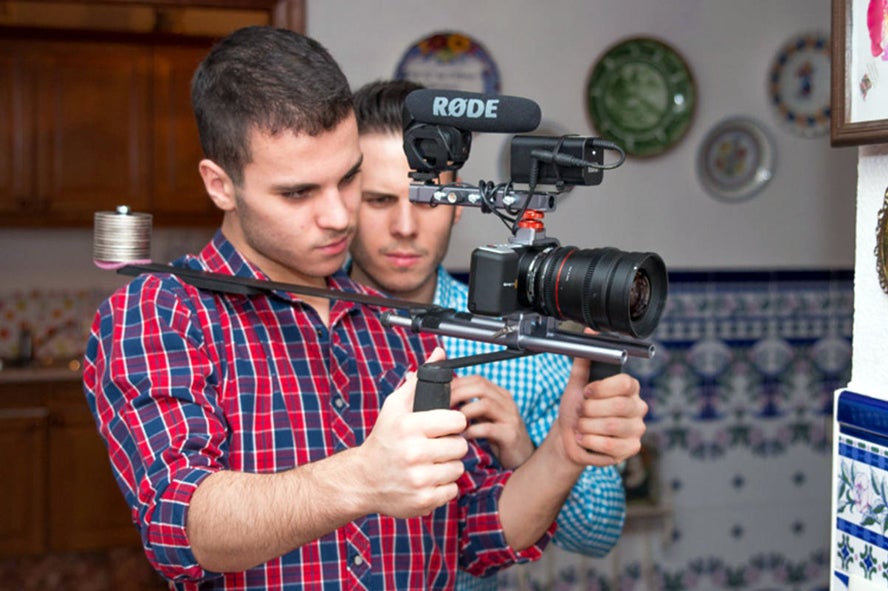 Carlos Valle: "Con 'La silla de la vida' queríamos dignificar la vejez" Carlos Valle: "Con 'La silla de la vida' queríamos dignificar la vejez"