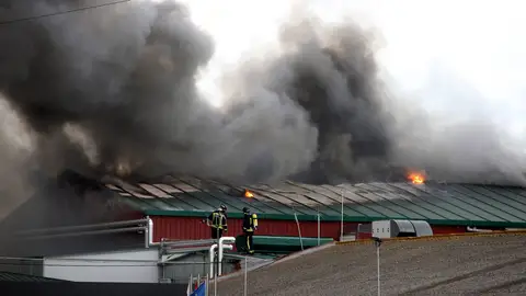Incendio en una fábrica de León Incendio en una fábrica de León