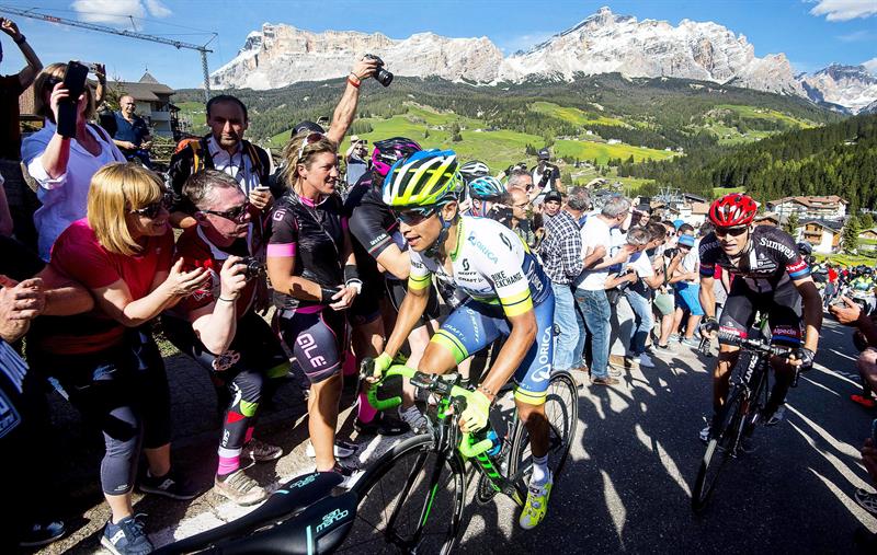 Esteban Chaves: "Froome está muy fuerte, pero nosotros estamos contentos con nuestro rendimiento" Esteban Chaves: "Froome está muy fuerte, pero nosotros estamos contentos con nuestro rendimiento"