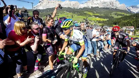 Esteban Chaves gana la etapa número 14 del Giro de Italia Esteban Chaves gana la etapa número 14 del Giro de Italia