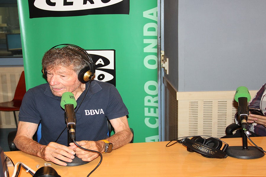 Carlos Soria: "Todavía estoy en una nube, por fin he conseguido subir Annapurna" Carlos Soria: "Todavía estoy en una nube, por fin he conseguido subir Annapurna"