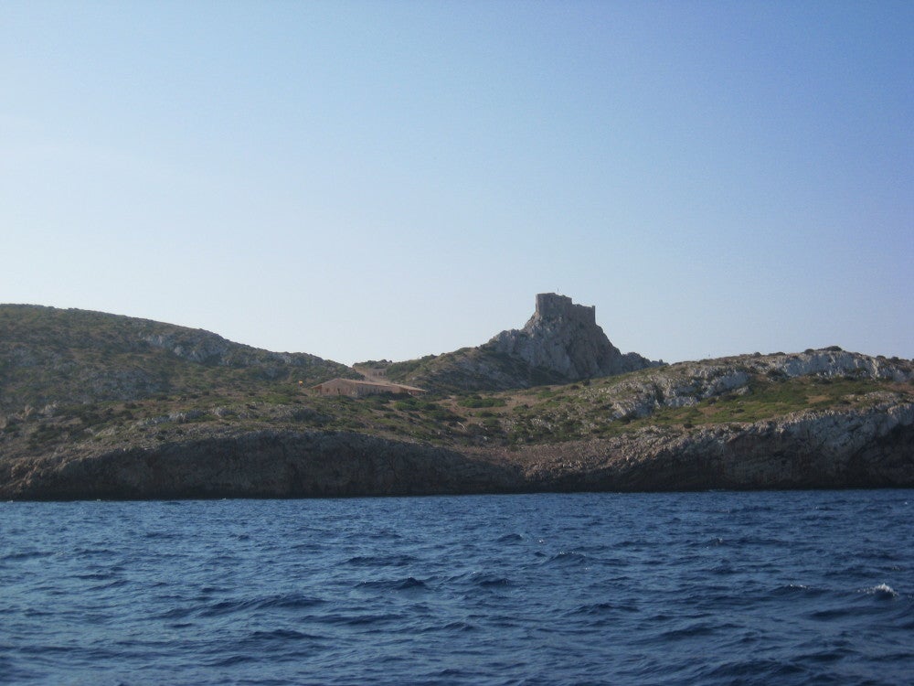 Interceptada una patera en aguas de Cabrera con 17 personas a bordo Interceptada una patera en aguas de Cabrera con 17 personas a bordo