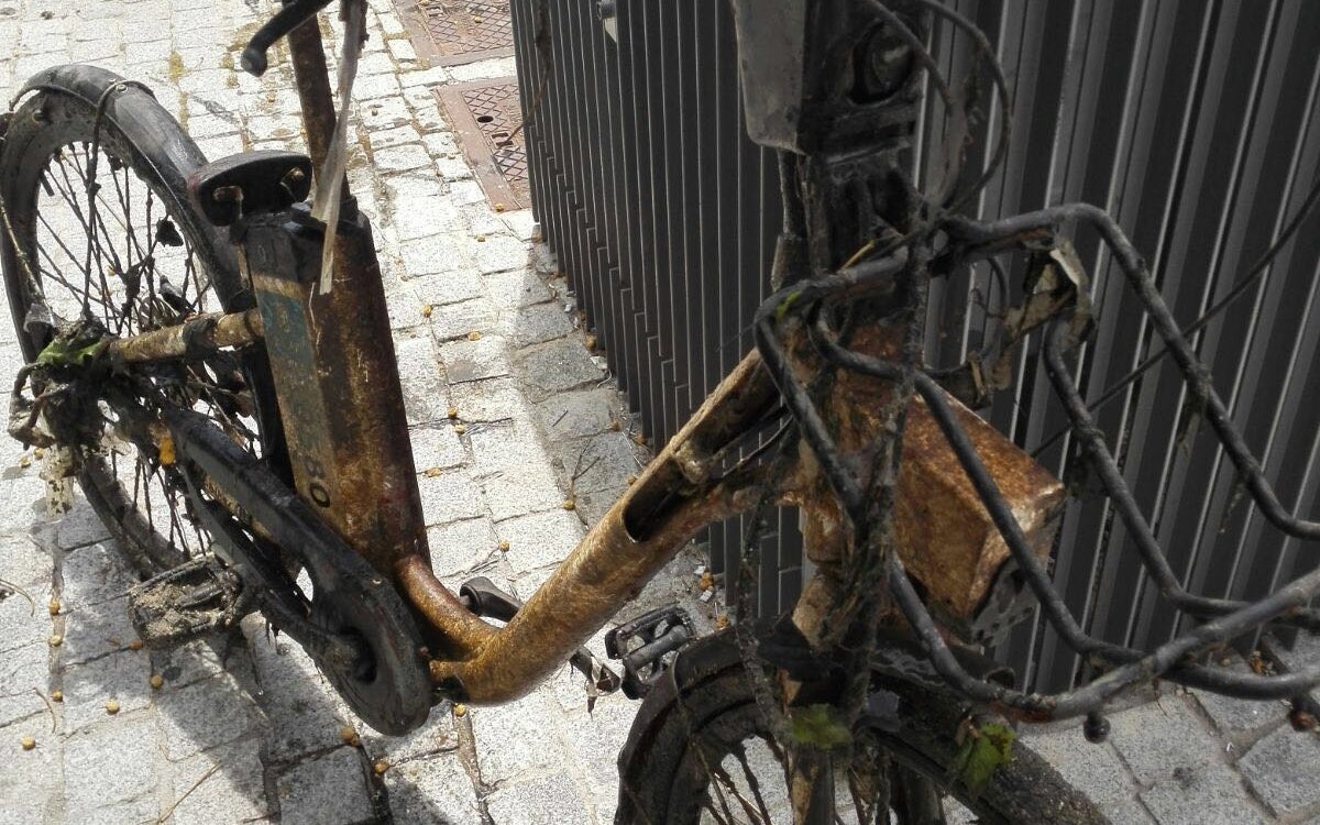 Las bicicletas no son...para el río Las bicicletas no son...para el río