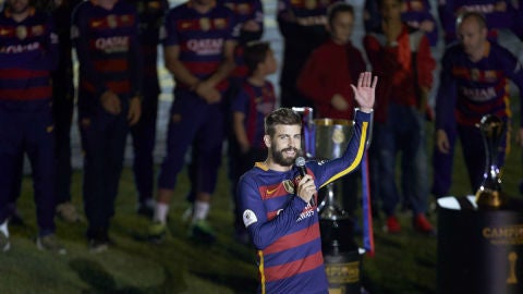 Piqu&eacute;, en la fiesta del Camp Nou