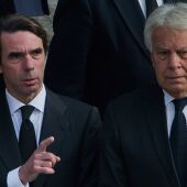 Los expresidentes del Gobierno, José María Aznar y Felipe González