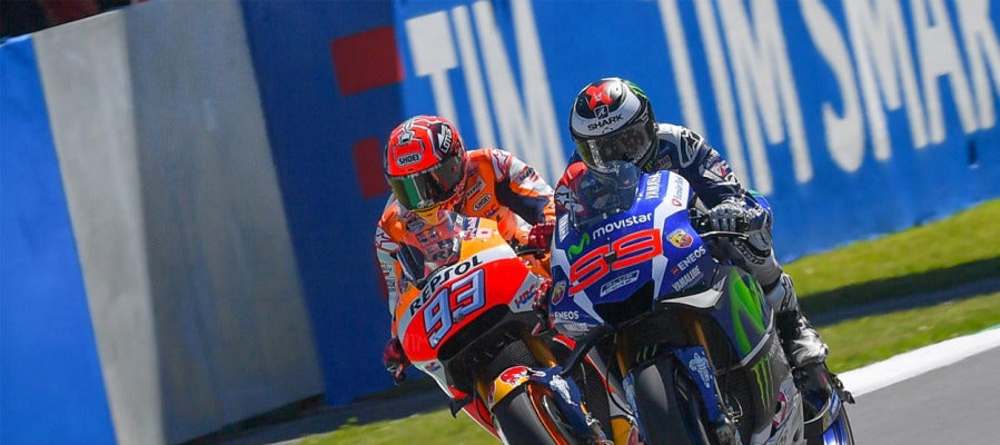 Lorenzo vence a Márquez en la recta de meta del GP de Italia Lorenzo vence a Márquez en la recta de meta del GP de Italia