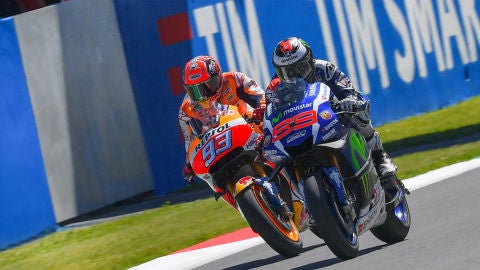 Lorenzo vence a M&aacute;rquez en la recta de meta del GP de Italia