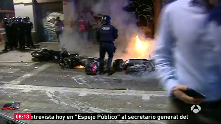 La tertulia: La responsabilidad del ayuntamiento de Barcelona con los okupas La tertulia: La responsabilidad del ayuntamiento de Barcelona con los okupas