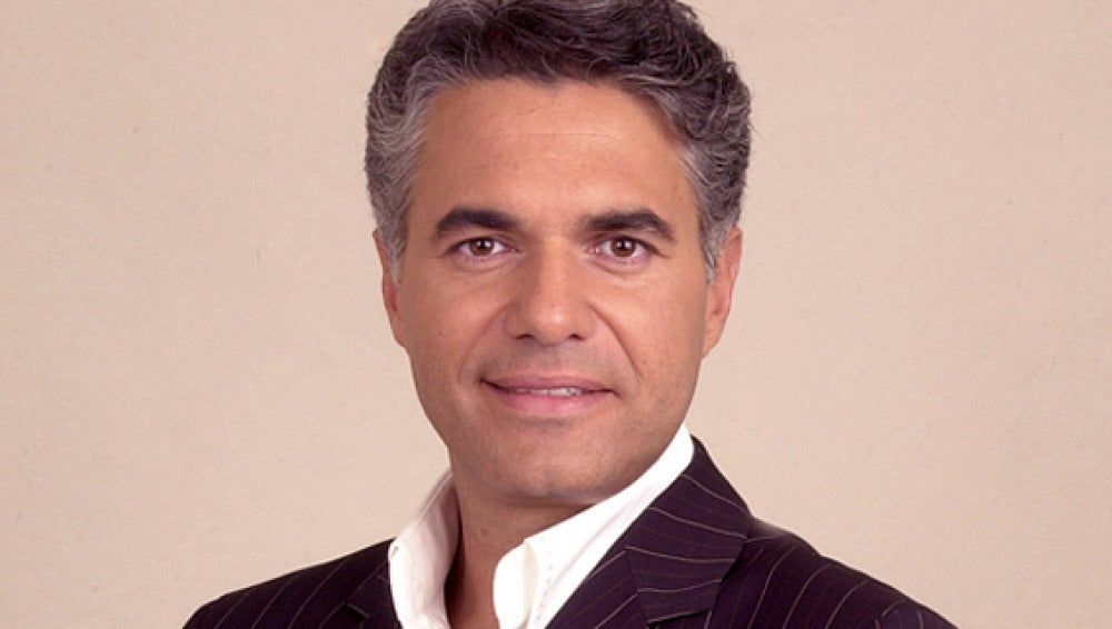 El presentador Agustín Bravo