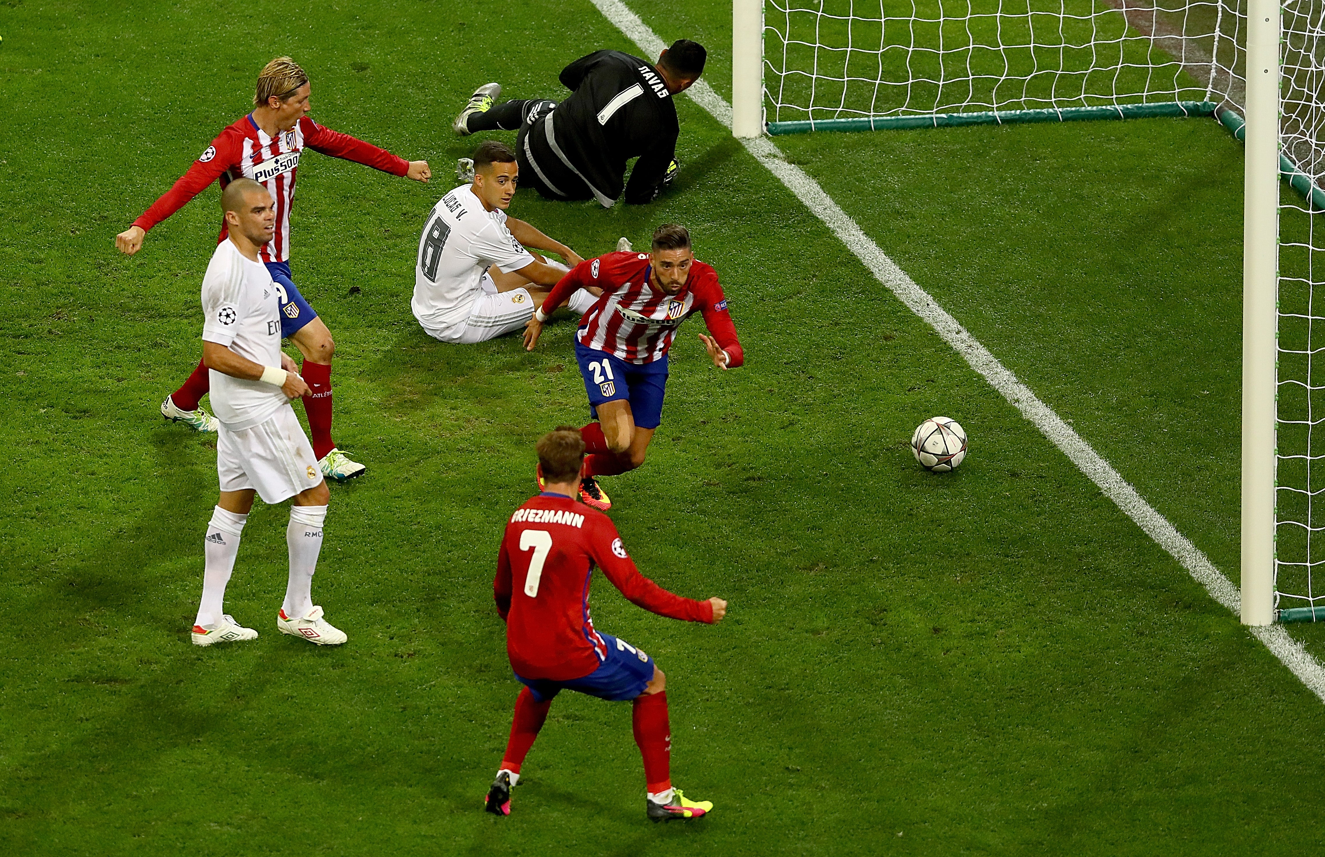 Real Madrid 1 - 1 Atlético de Madrid. Escucha el gol de Carrasco Real Madrid 1 - 1 Atlético de Madrid. Escucha el gol de Carrasco