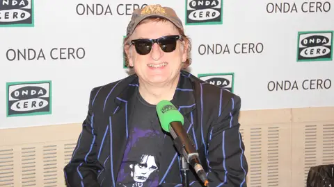 Javier Gurruchaga, cantante de la Orquesta Mondragón Javier Gurruchaga, cantante de la Orquesta Mondragón