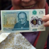 El nuevo billete de plástico de cinco libras