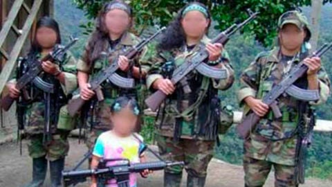 Ni&ntilde;os guerrilleros en Colombia