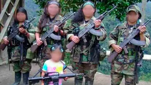 Niños guerrilleros en Colombia Niños guerrilleros en Colombia