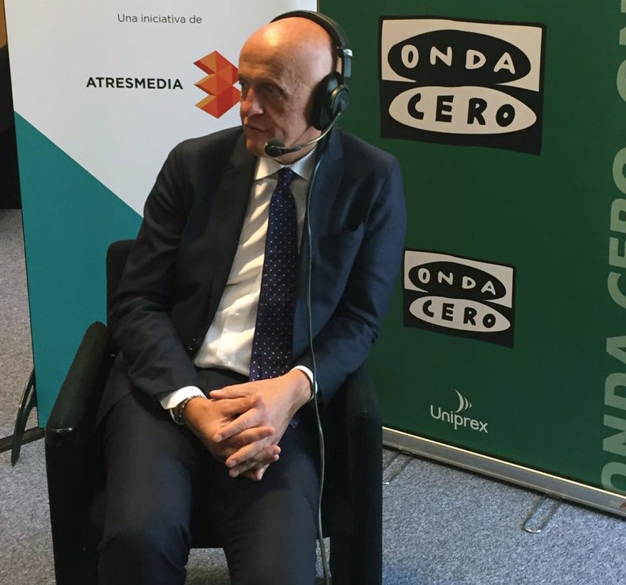 Pierluigi Collina: "El trabajo de Mark Clattenburg en la final fue muy bueno" Pierluigi Collina: "El trabajo de Mark Clattenburg en la final fue muy bueno"