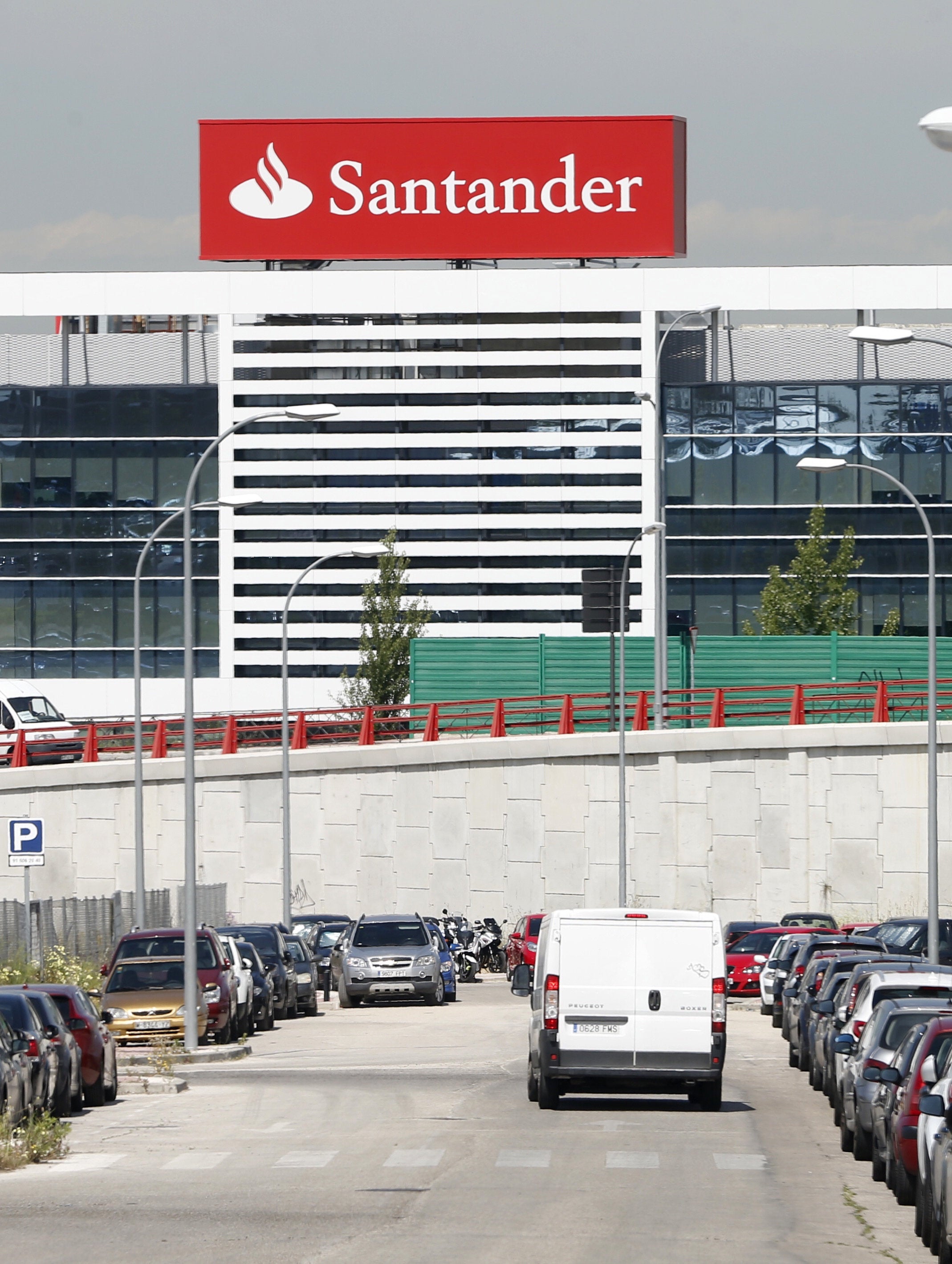 El Banco Santander compra por un euro el Banco Popular El Banco Santander compra por un euro el Banco Popular