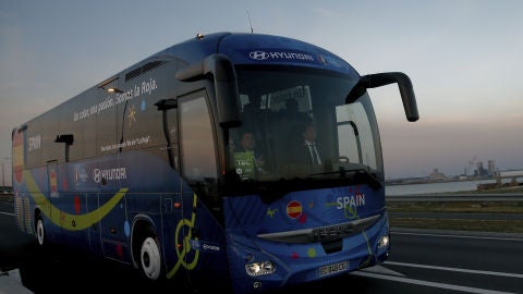 La selecci&oacute;n espa&ntilde;ola llegando a Francia