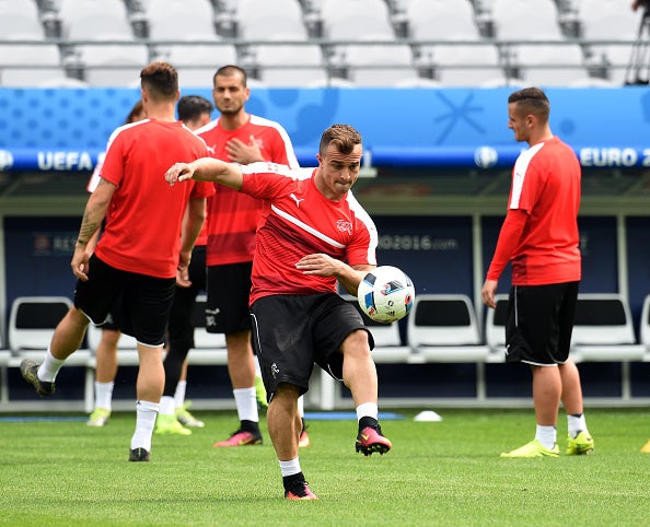 Albania aguarda con gran entusiasmo el primer partido contra Suiza Albania aguarda con gran entusiasmo el primer partido contra Suiza