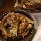 Frame 15.43732 de: Trucos y consejos para cocinar el famoso lechazo de la raza Churra, autóctona de tierras castellanas que baña el Duero 