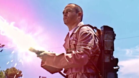 Iniesta dispara su arma ectopl&aacute;smica 