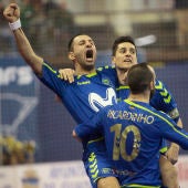 Los jugadores del Inter Movistar celebran la victoria