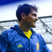 Casillas, con España