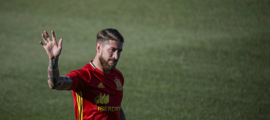 Sergio Ramos saluda Sergio Ramos saluda