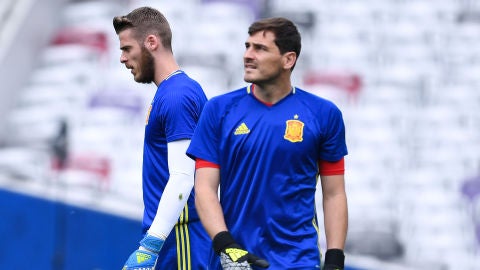 Casillas y De Gea, en un entrenamiento con la selecci&oacute;n espa&ntilde;ola