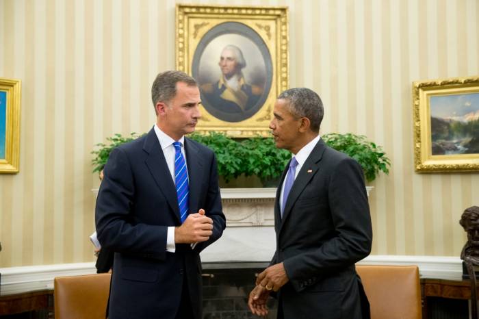 Felipe VI expresa a Obama su pesar y condena por el ataque contra la "convivencia democrática" Felipe VI expresa a Obama su pesar y condena por el ataque contra la "convivencia democrática"