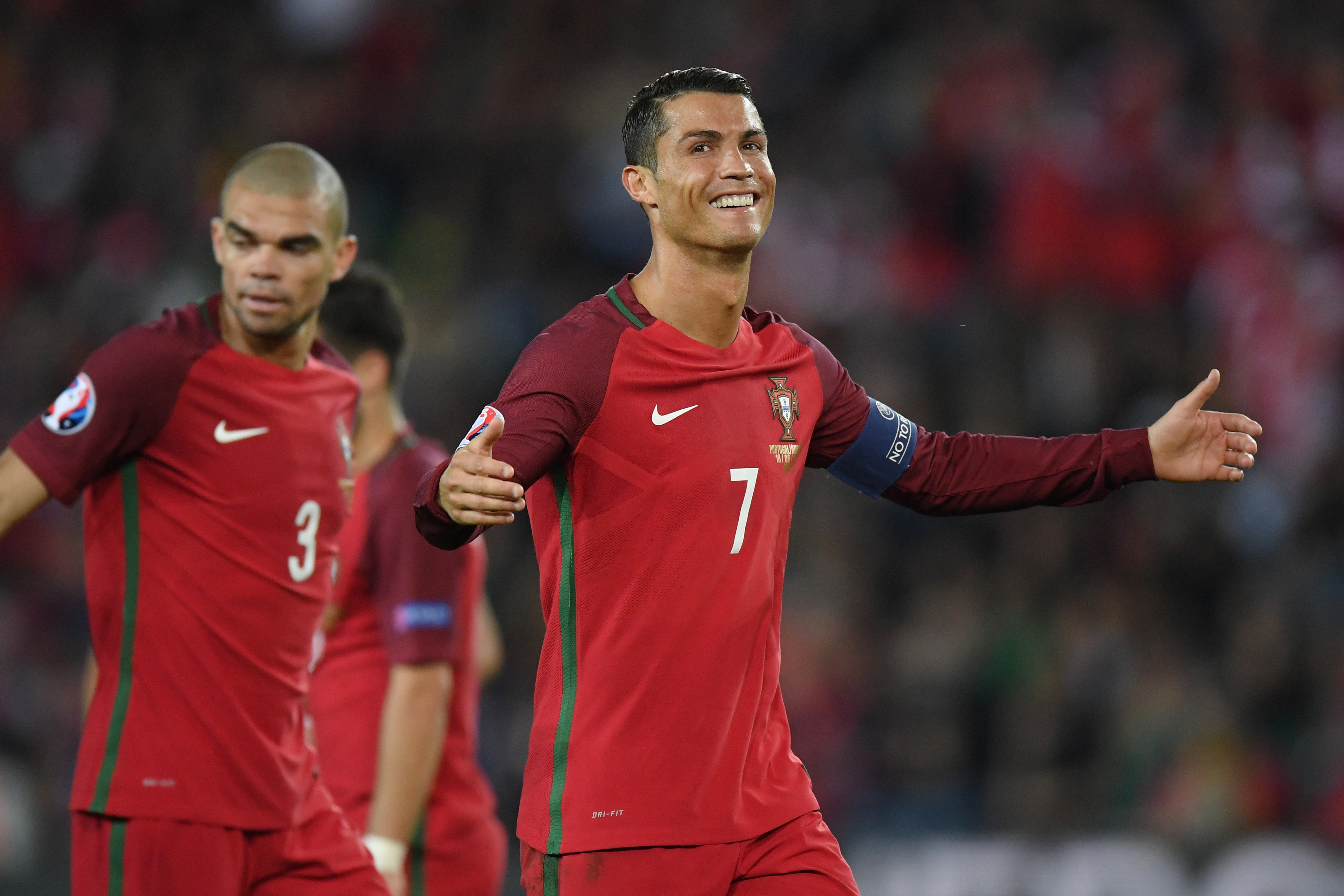 Portugal se aferra a Cristiano para pasar a octavos ante Hungría Portugal se aferra a Cristiano para pasar a octavos ante Hungría