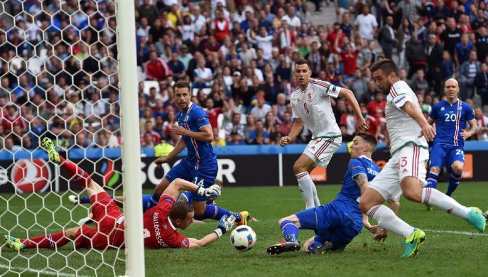 Encuentro entre la selección de Hungría y la de Islandia