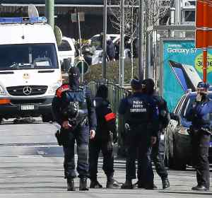 Agentes de la policía belga Agentes de la policía belga